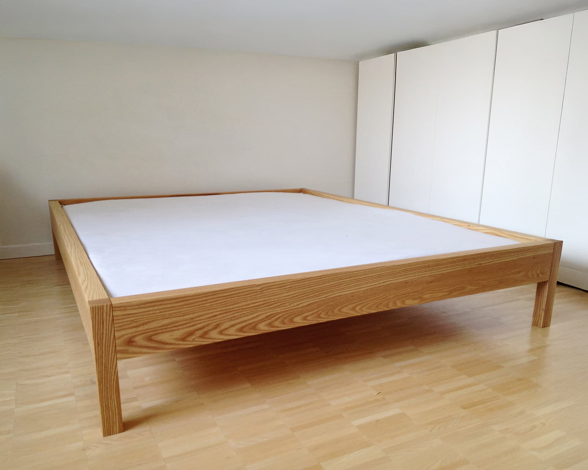 Cabinet Maker Helsinki: Full bunk bed installation in the bedroom, made to measure from Finnish pine